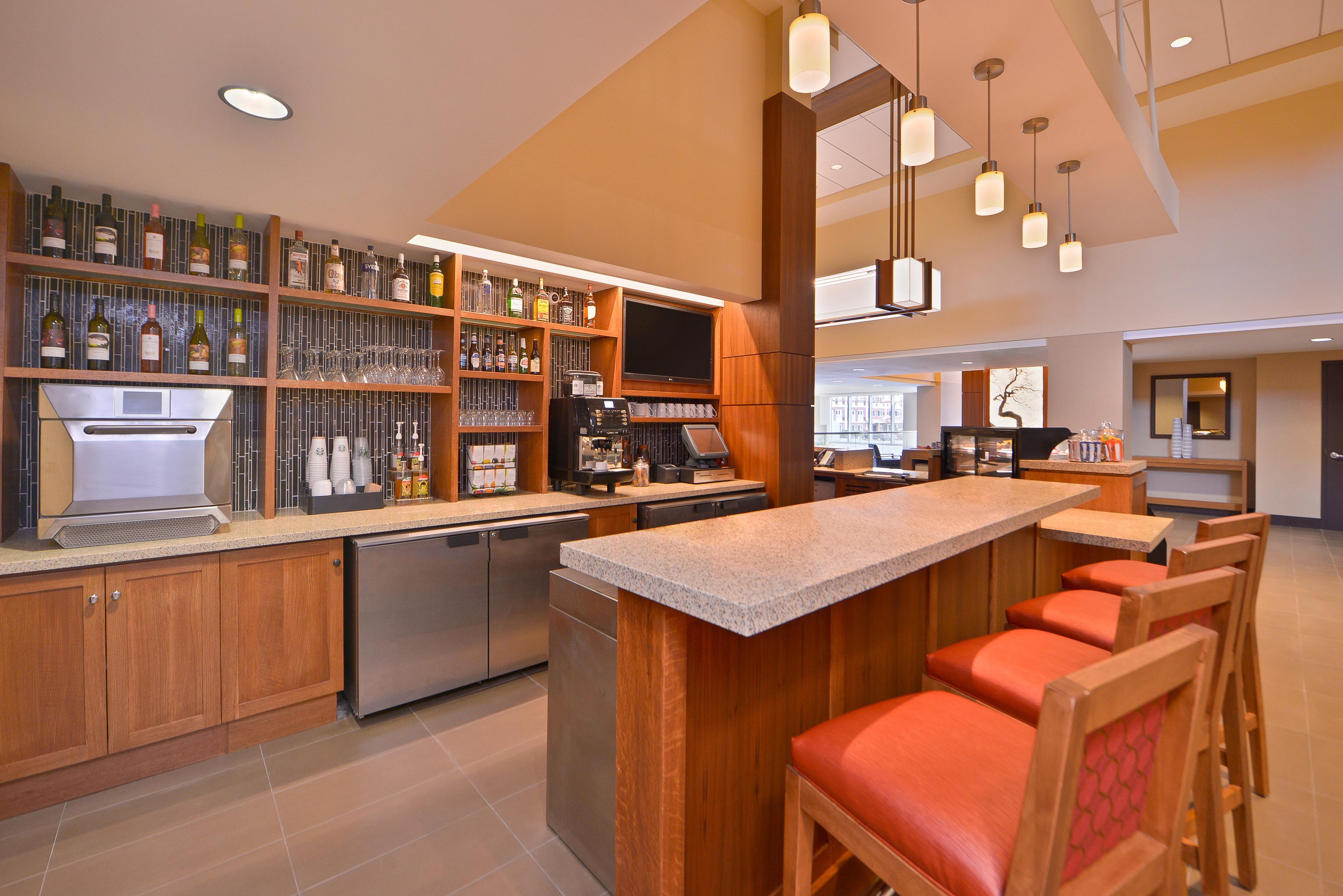 Bar Lounge | Hyatt Place Dewey Beach
