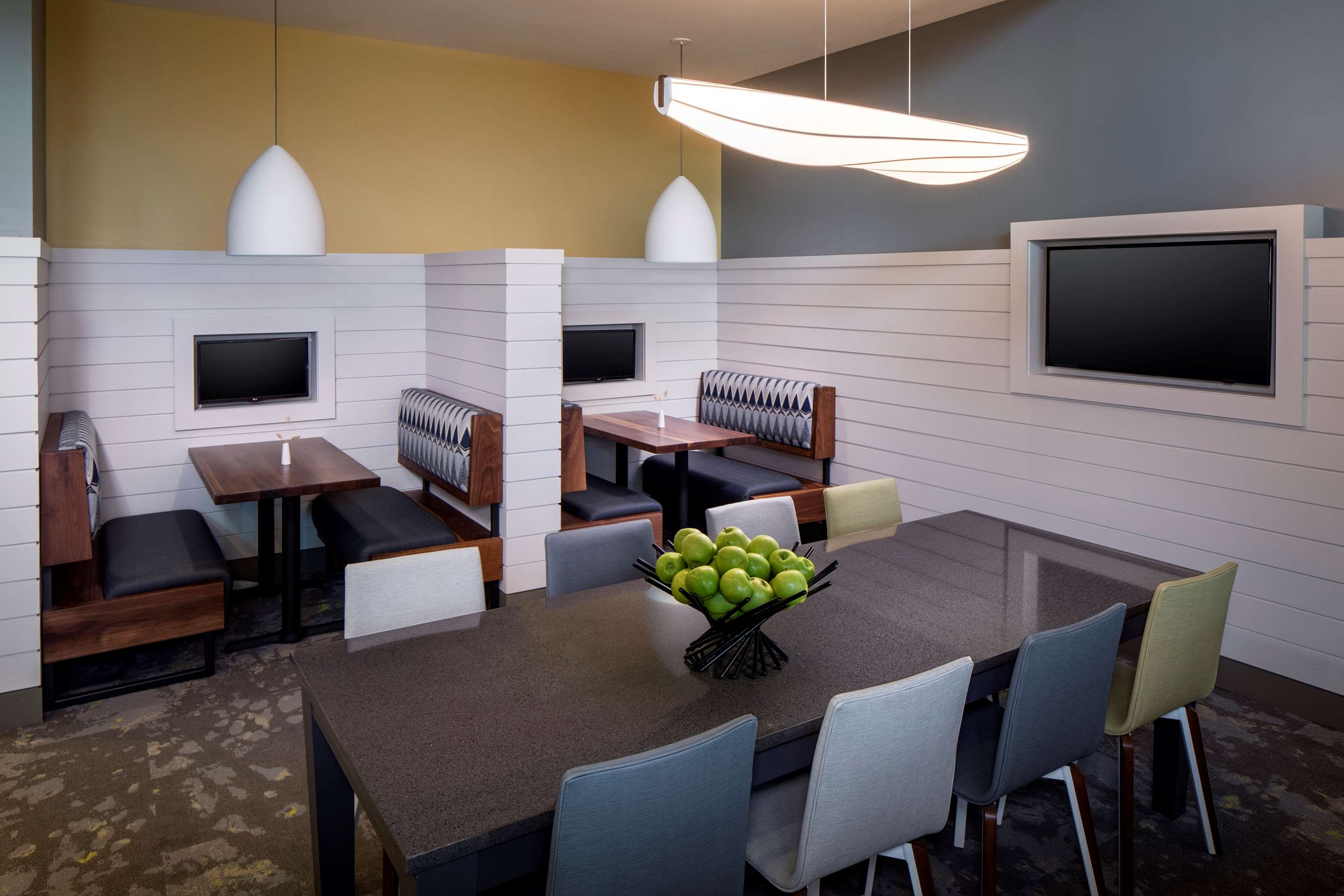 Lobby | Hyatt Place Long Island East End