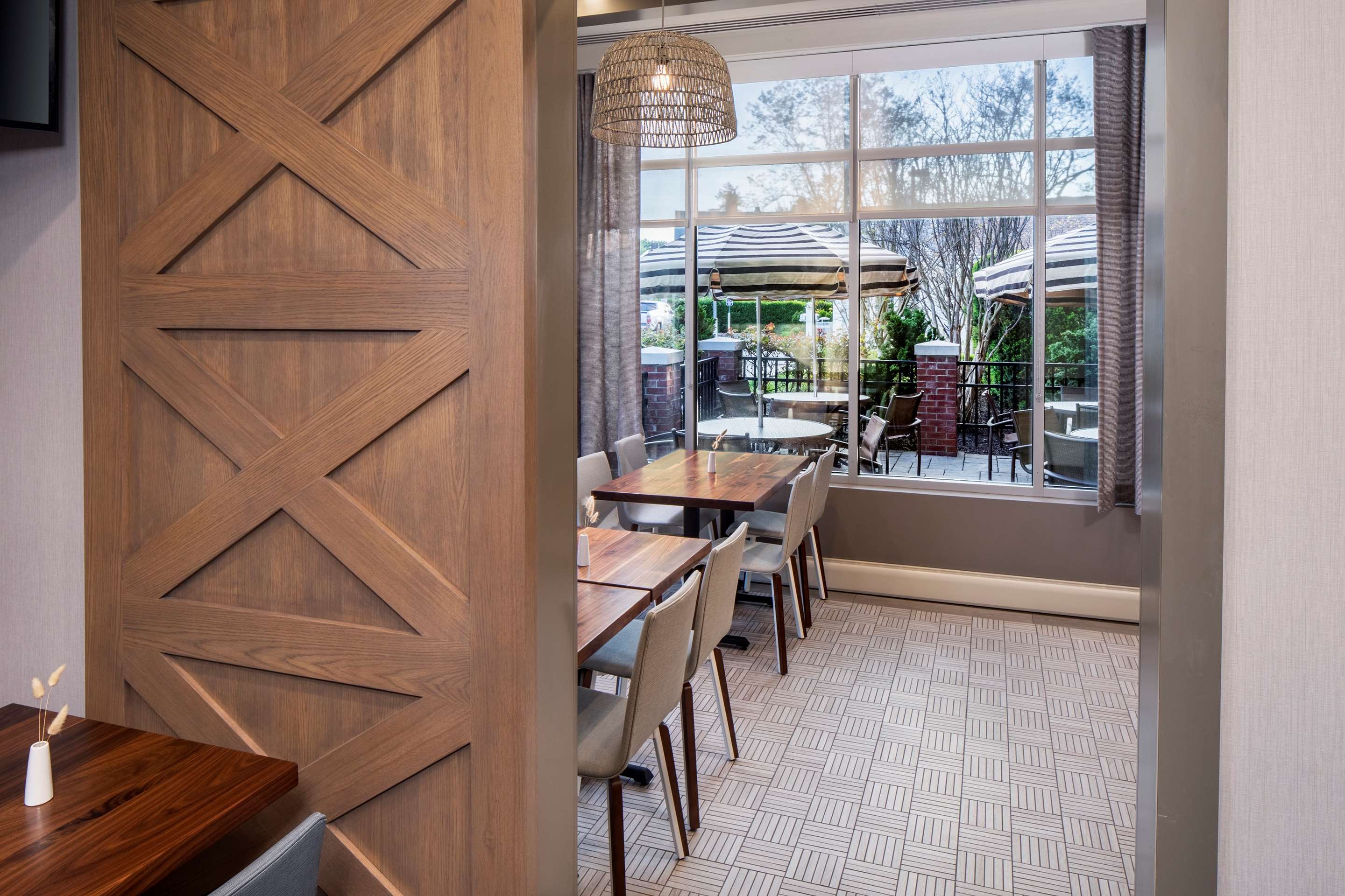Restaurant | Hyatt Place Long Island East End