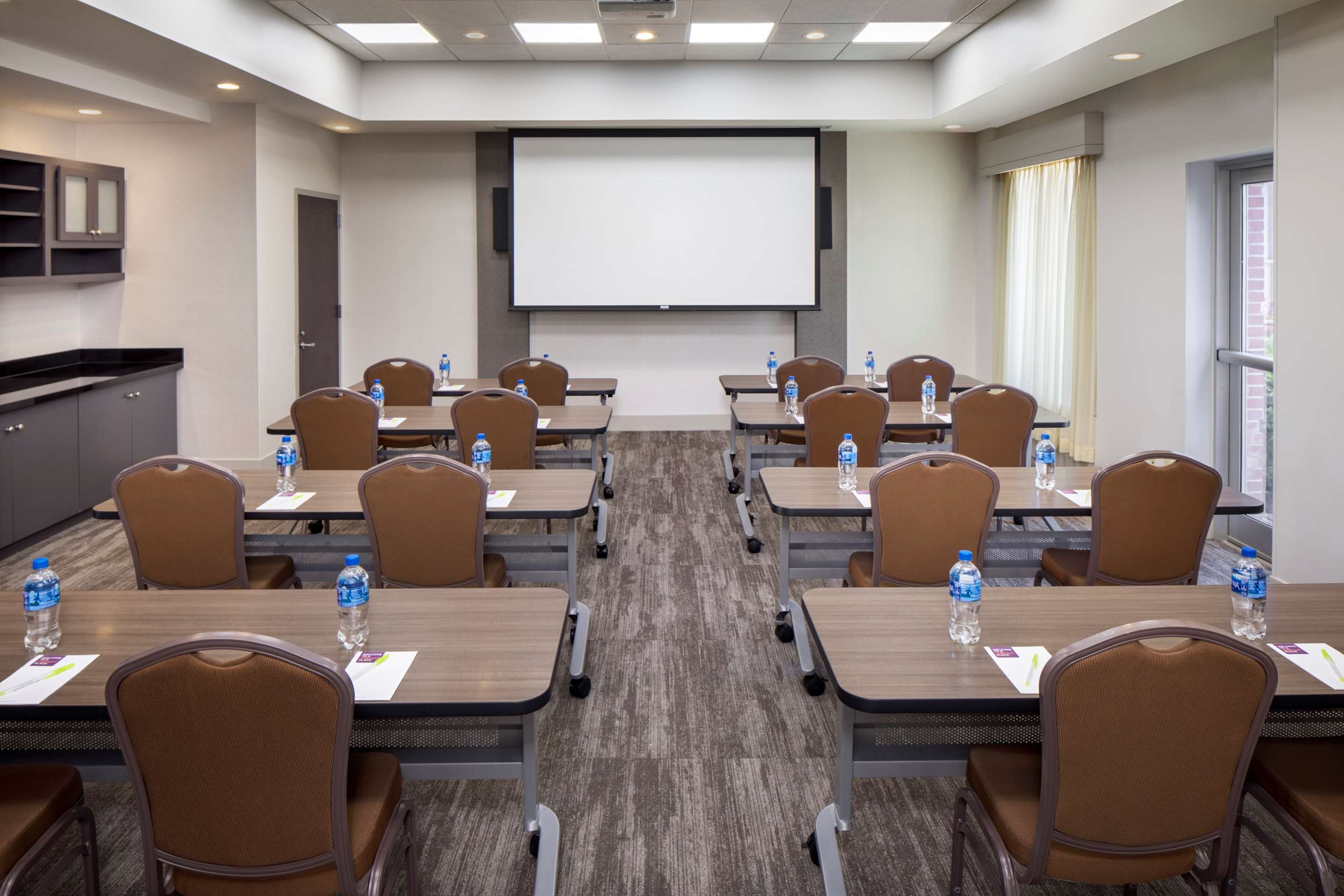 Meeting Room | Hyatt Place Long Island East End