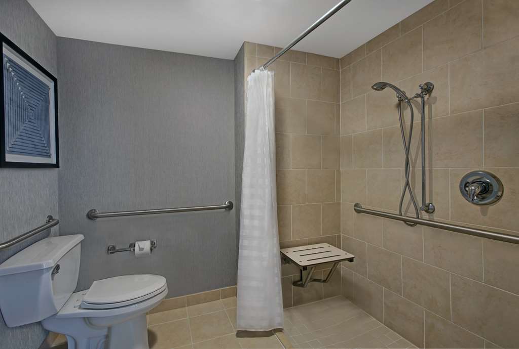 HYATT PLACE JACKSON RIDGELAND-guestroom-Guest Room,Bathroom,On-Site.jpg