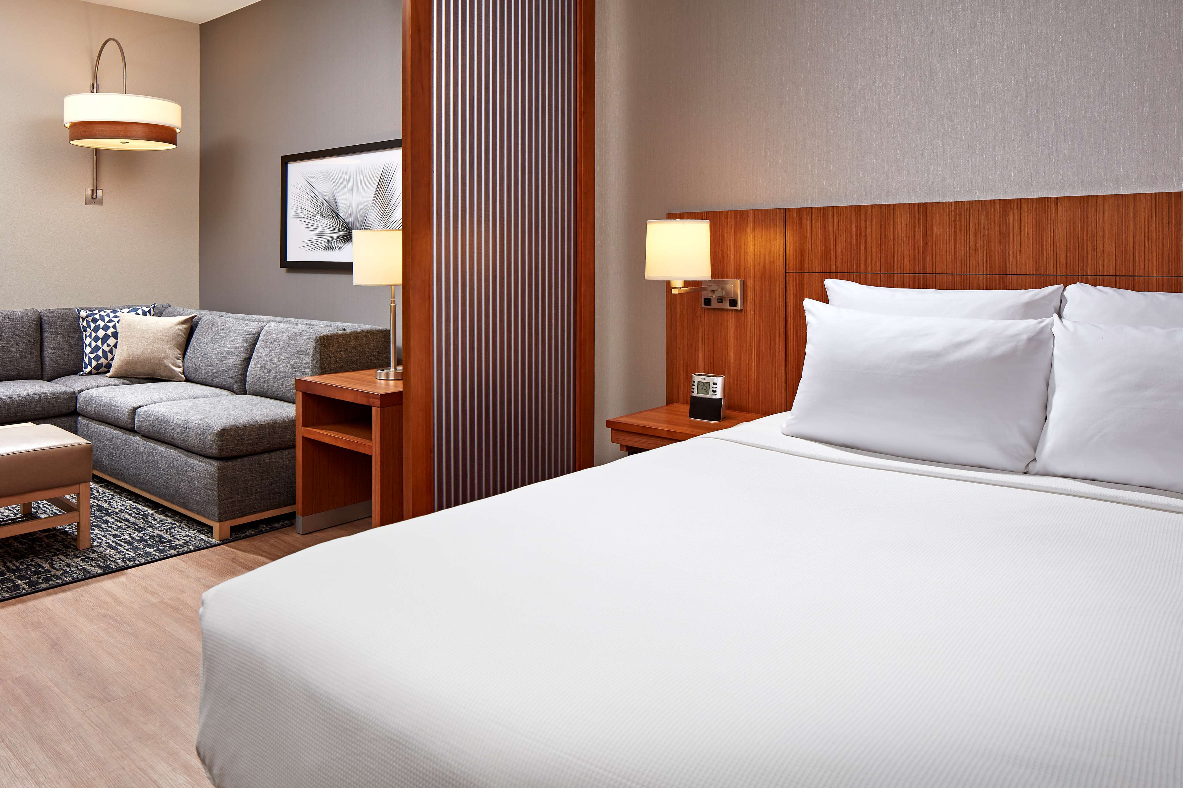 Hyatt Place LAX El Segundo Room Type - King Room with Sofa Bed