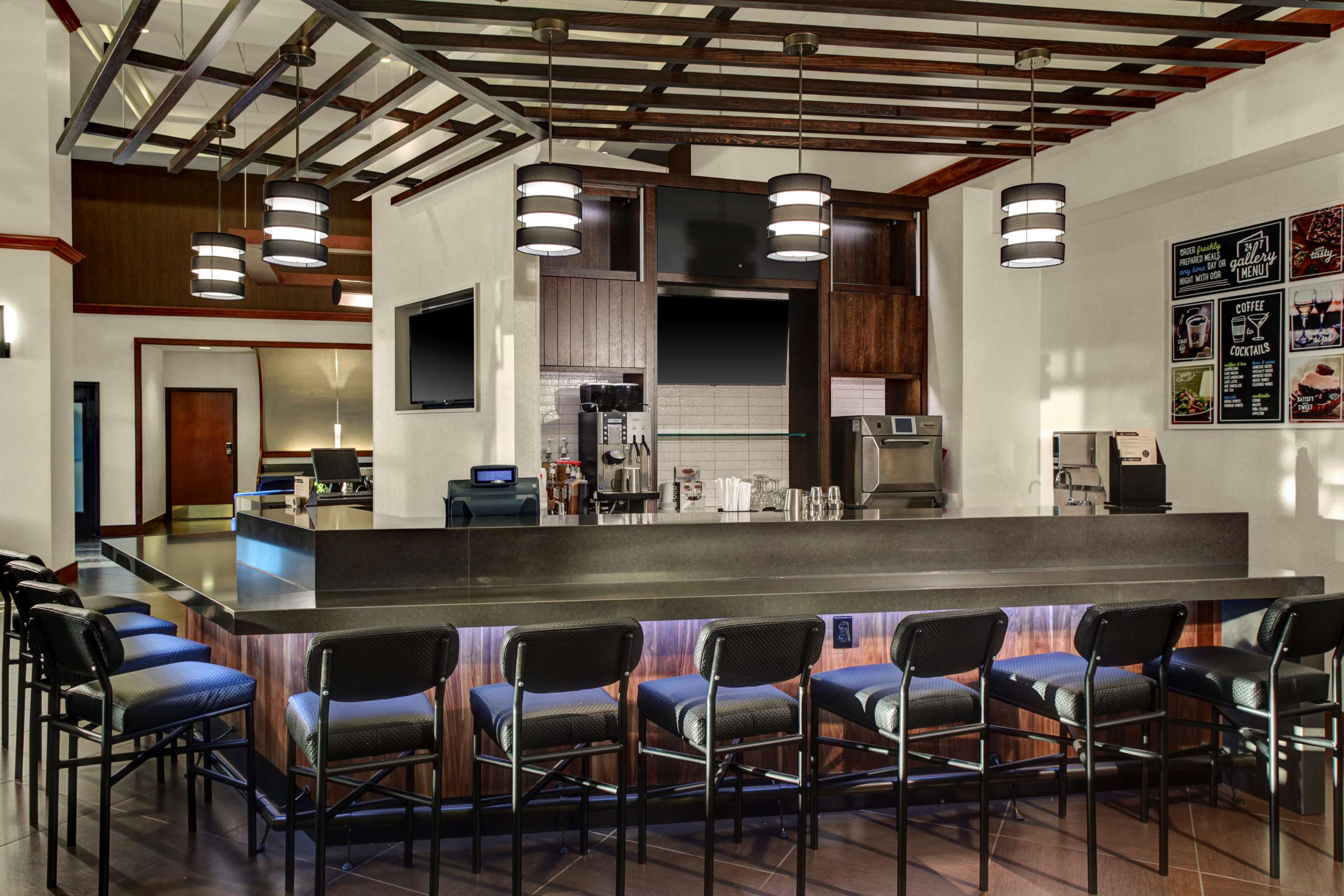 Bar Lounge | Hyatt Place Memphis Primacy Park