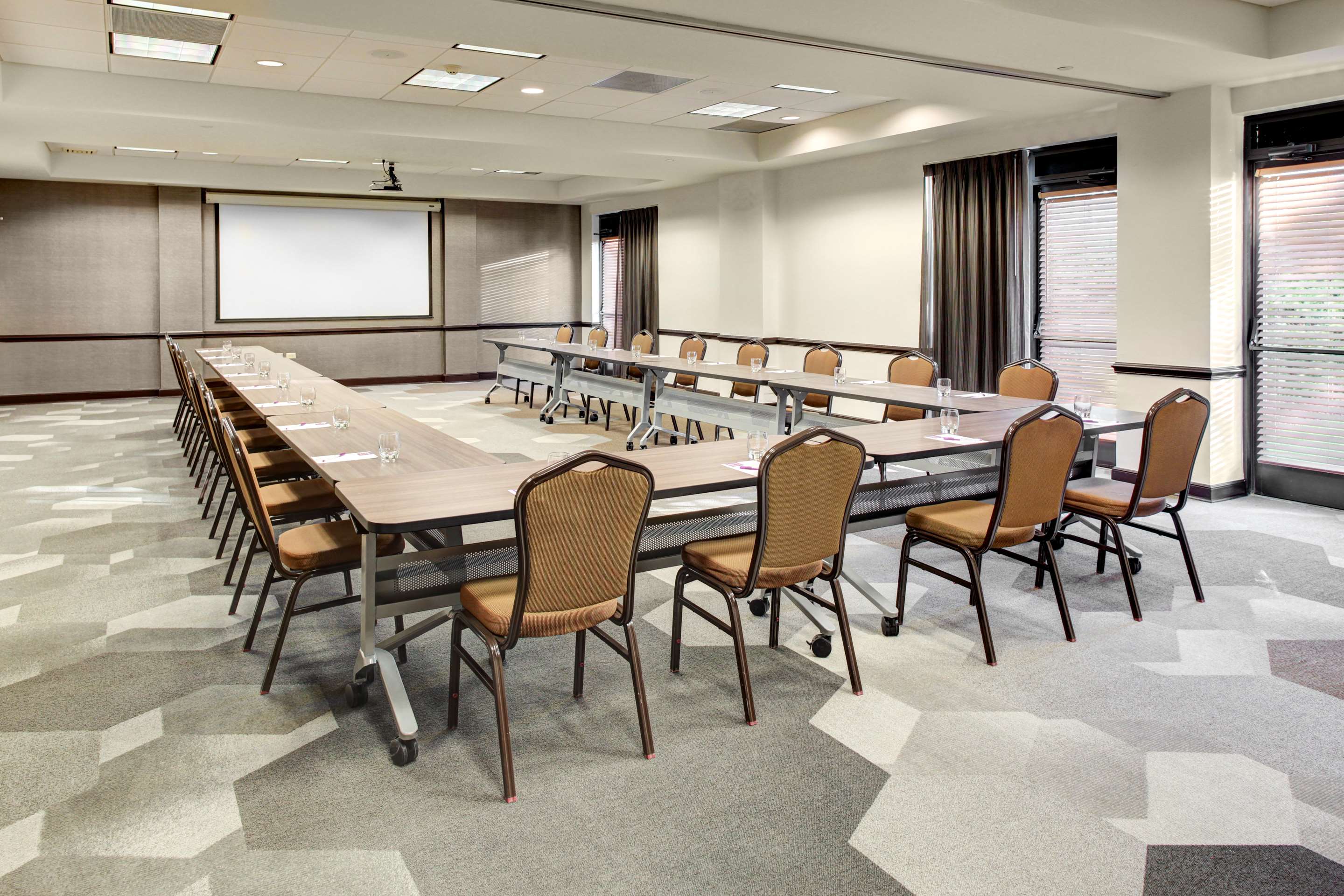 Meeting Room | Hyatt Place Memphis Primacy Park
