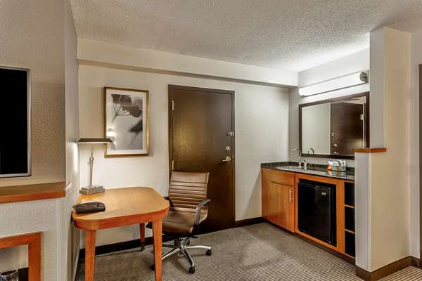 - Hyatt Place Hotel Overland Park