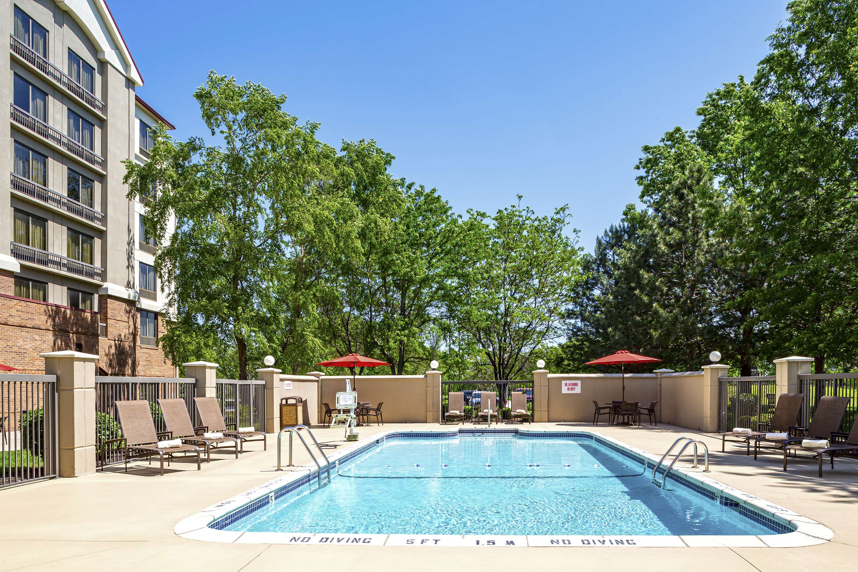 Pool | Hyatt Place Kansas City/Overland Park/Convention Center
