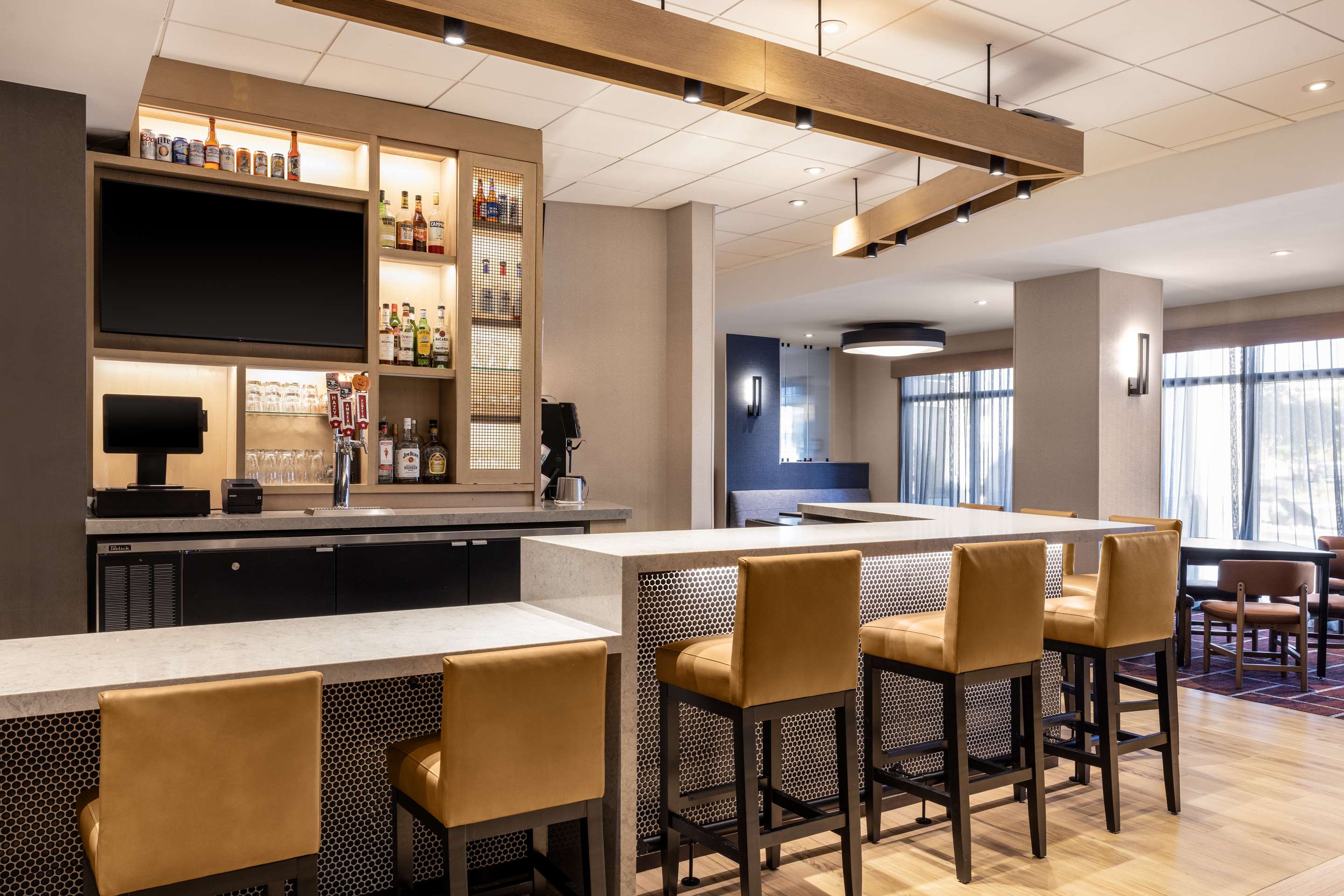 Bar Lounge | Hyatt Place Kansas City/Overland Park/Convention Center