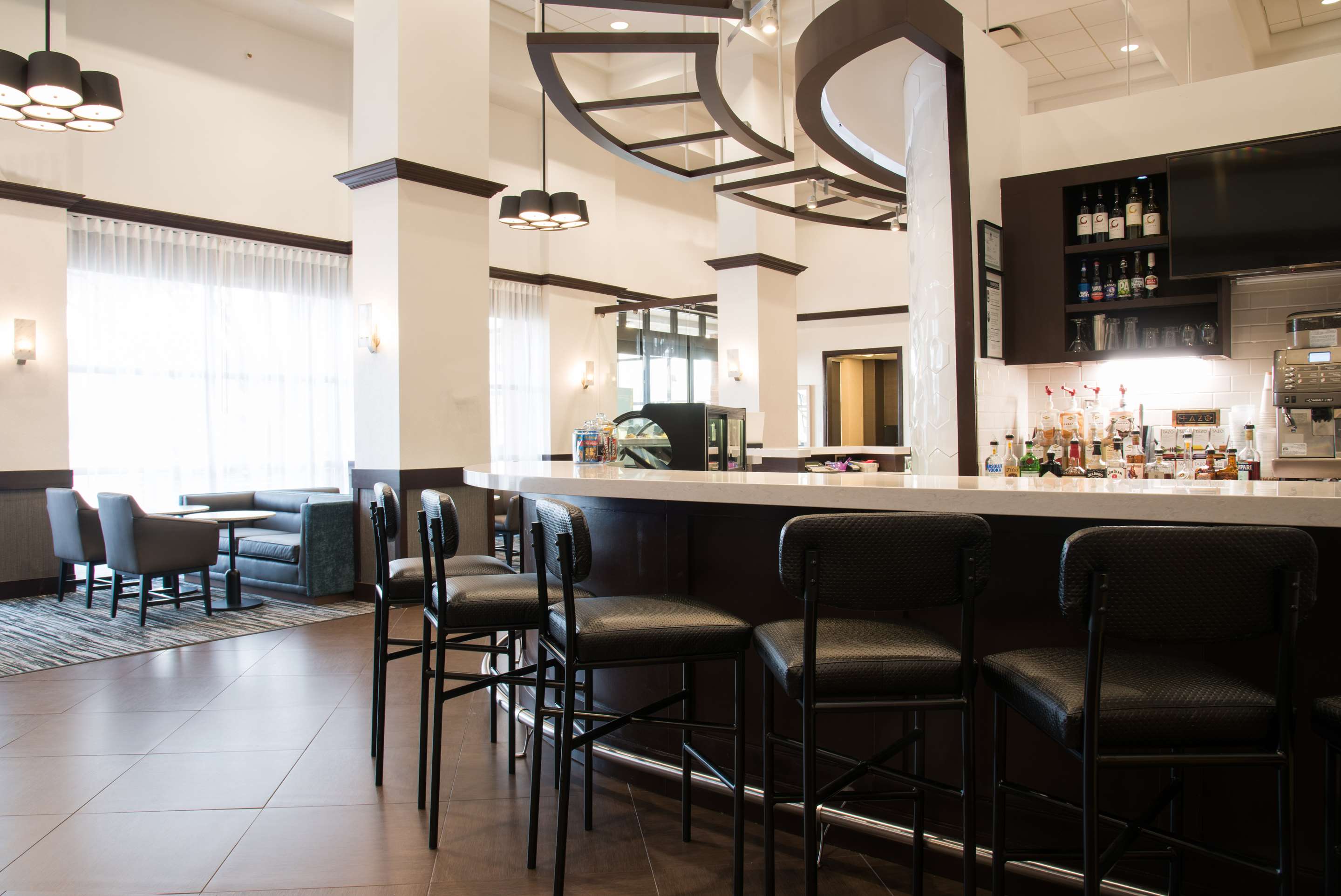 Bar Lounge | Hyatt Place Eden Prairie