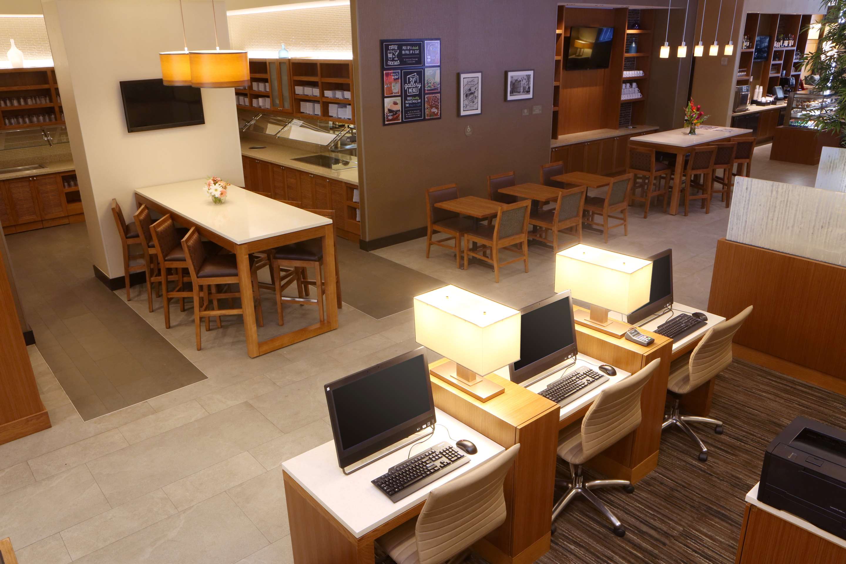 Bar Lounge | Hyatt Place Flushing/LaGuardia Airport