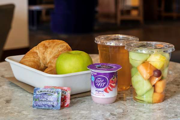 Amenities - Hyatt Place Hotel Greenville - I-385, Exit 39