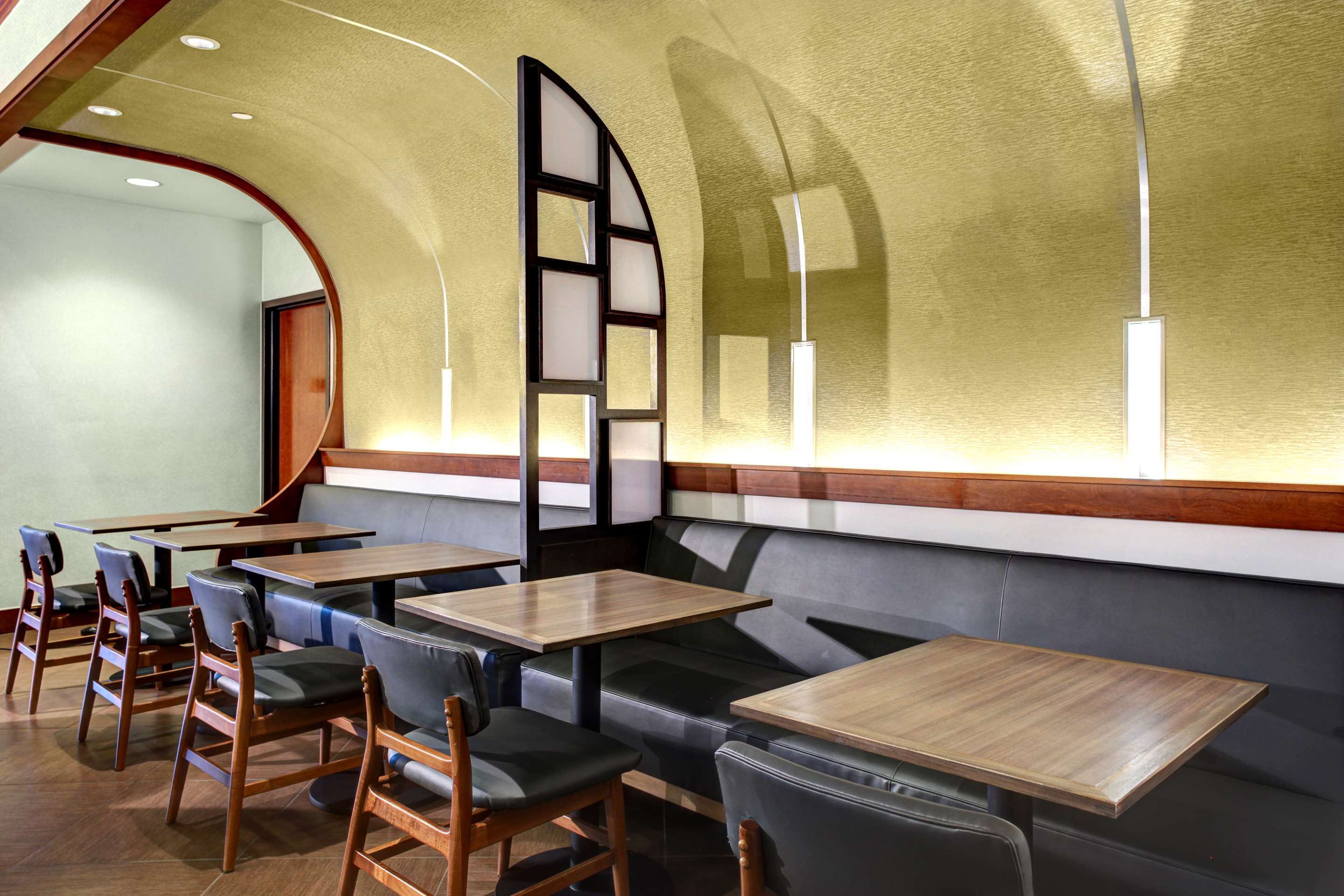 Breakfast Area | Hyatt Place Pittsburgh Airport/Robinson Mall