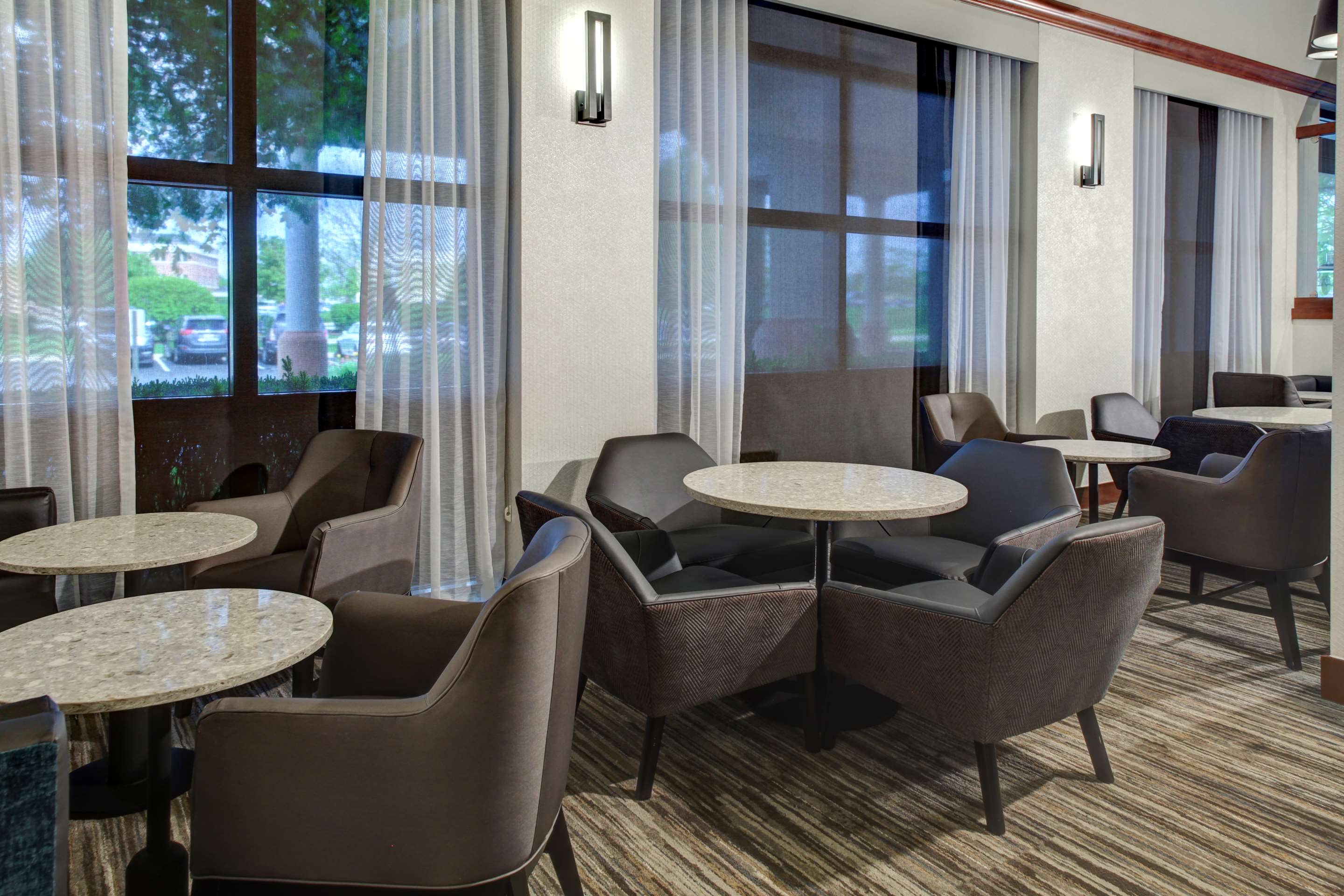 Bar Lounge | Hyatt Place Pittsburgh Airport/Robinson Mall