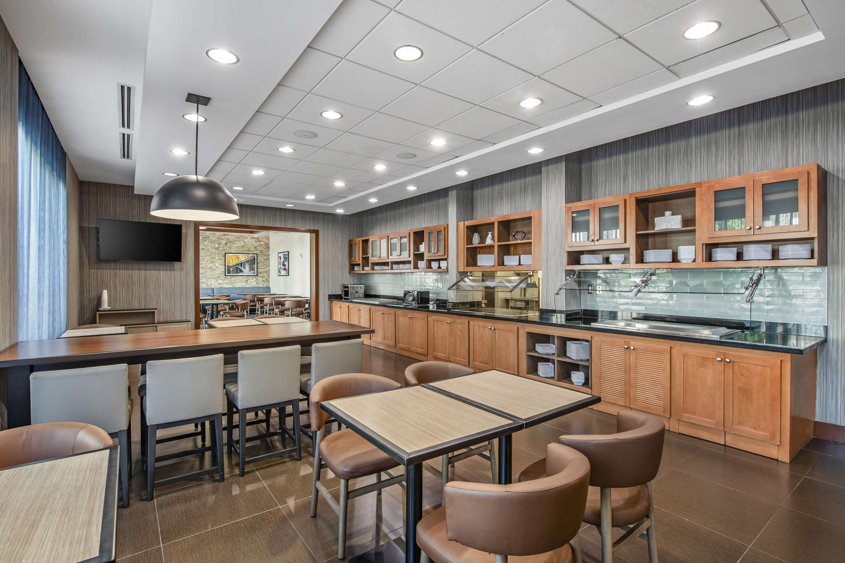 Restaurant | Hyatt Place Riverside Downtown