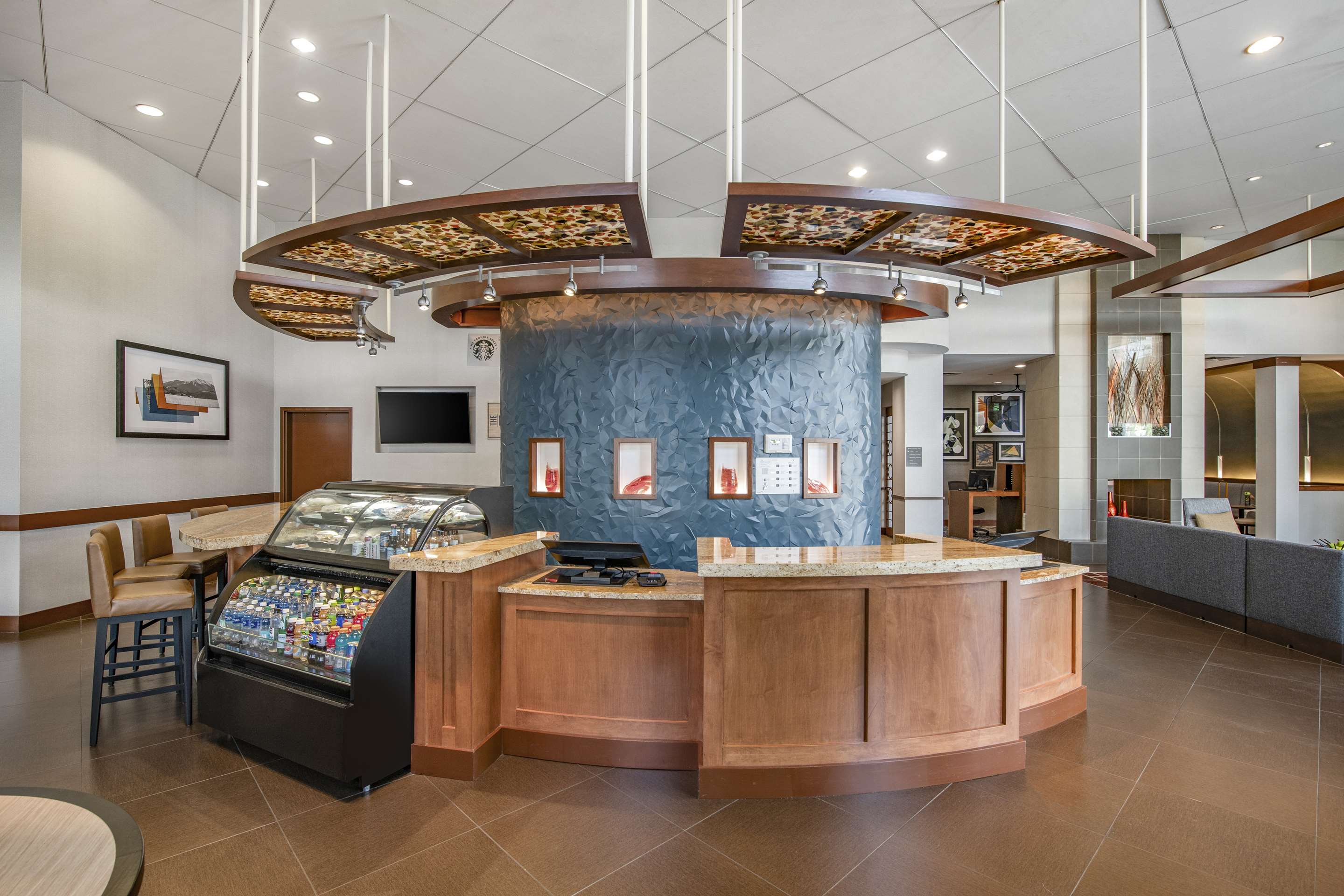 Lobby | Hyatt Place Riverside Downtown