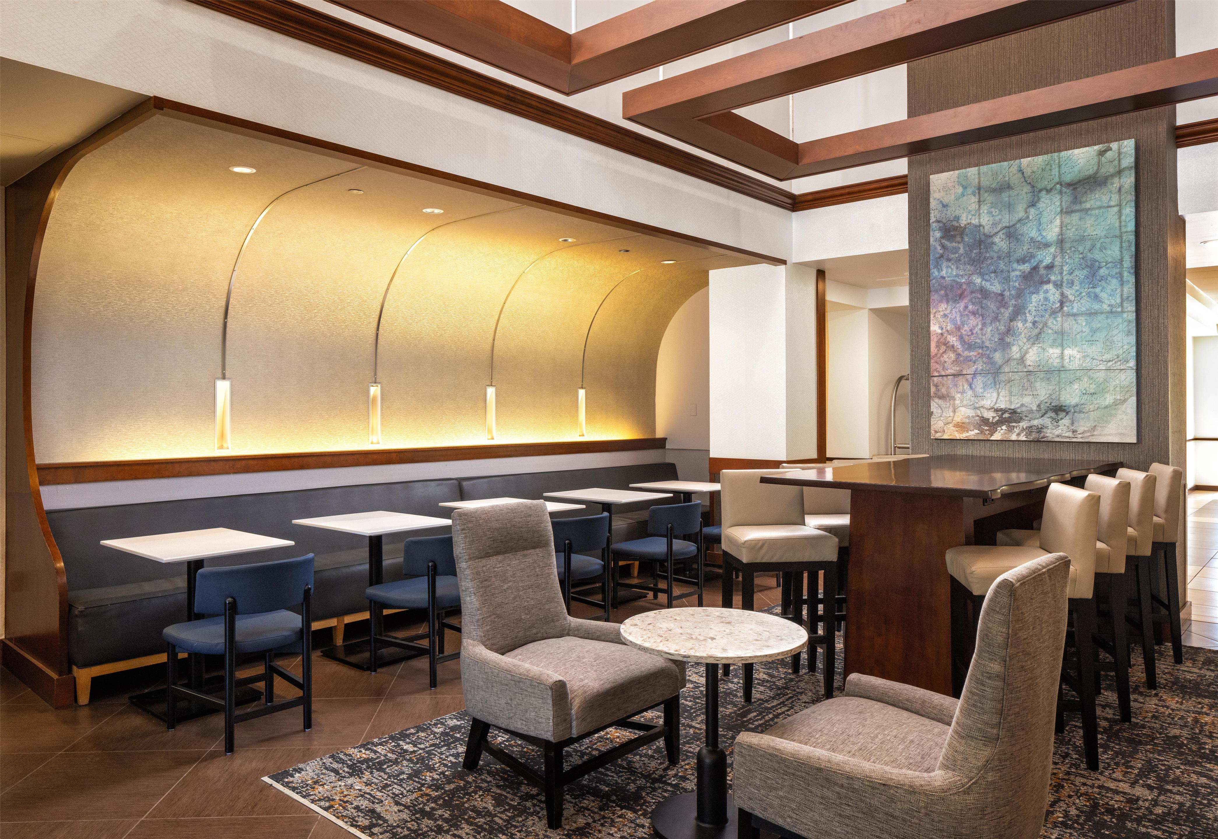 Bar Lounge | Hyatt Place Sacramento/Rancho Cordova