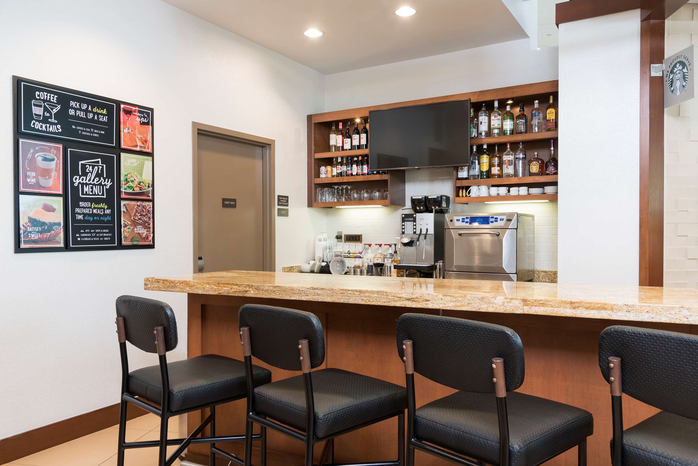 Bar Lounge | Hyatt Place Sarasota/Bradenton Airport