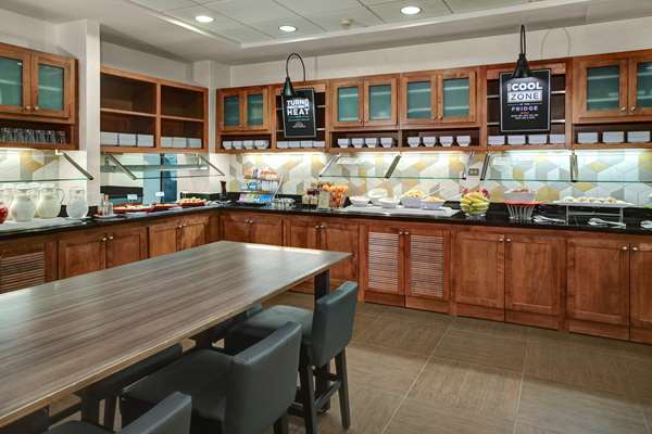 Restaurant - Hyatt Place Hotel Lakeland