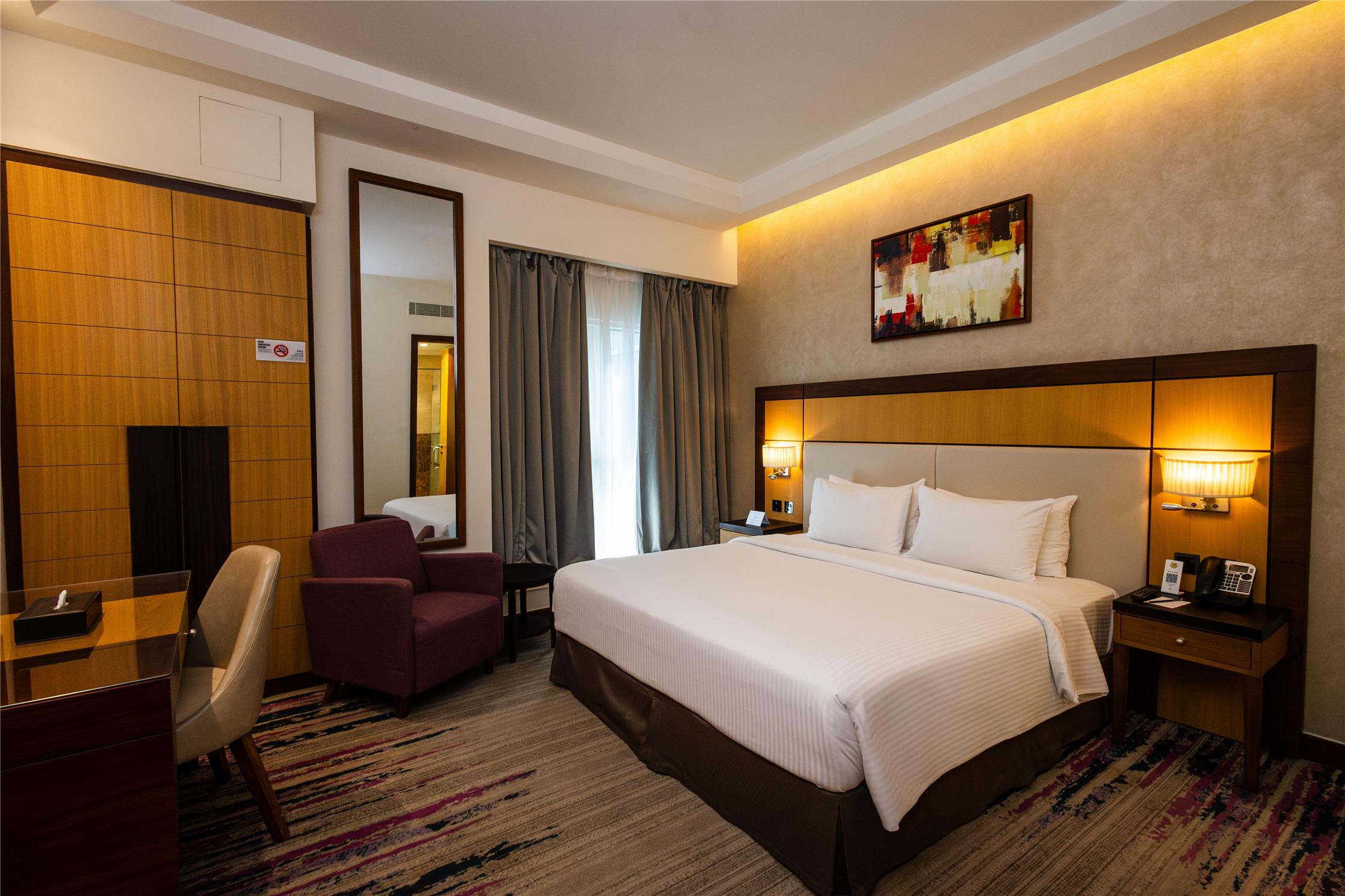 GOLDEN TULIP MEDIA HOTEL - Standard Room Edit