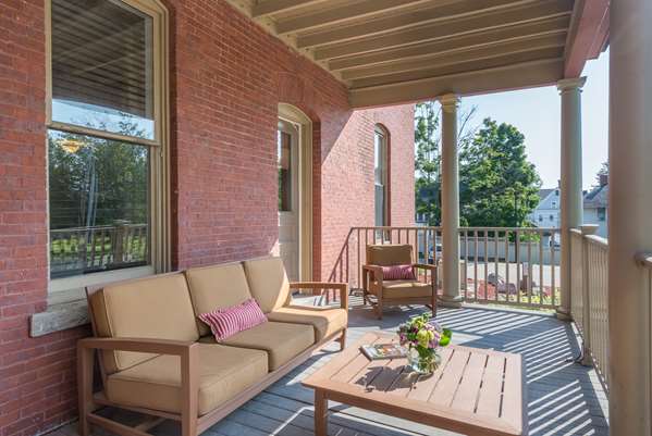 Suite - Centennial Inn Concord