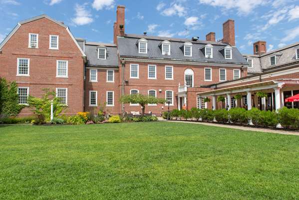 Exterior view - Exeter Inn