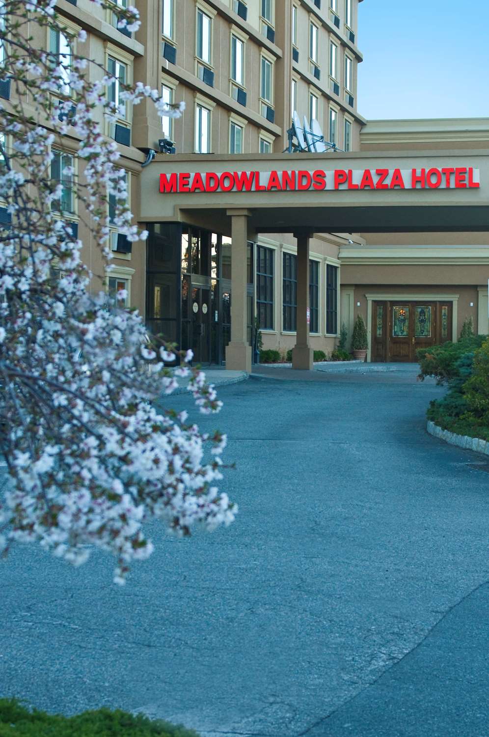 Meadowlands Plaza Hotel Secaucus, NJ See Discounts