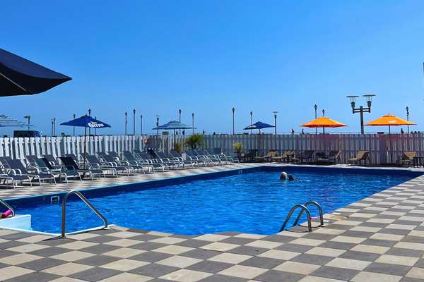 Pool - Berkeley Oceanfront Hotel Asbury Park