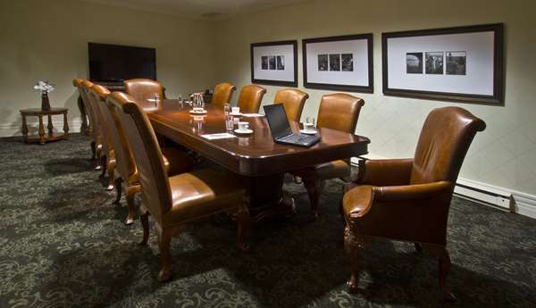  - Manoir Victoria Hotel Quebec City