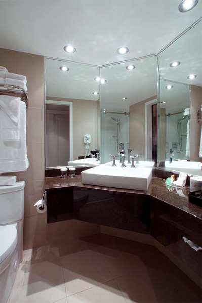  - Manoir Victoria Hotel Quebec City