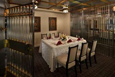 Dining,Restaurant