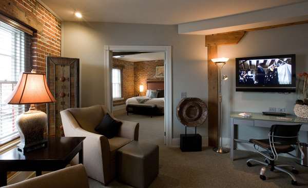 Suite - Lancaster Arts Hotel