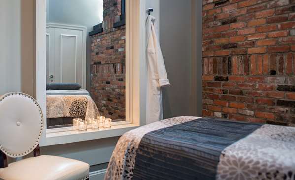  - Magnolia Hotel & Spa Victoria