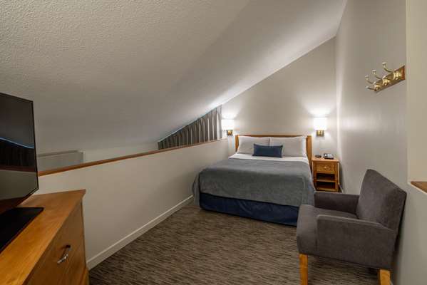  - Whistler Village Inn & Suites