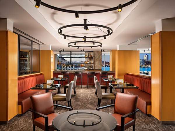 Restaurant - Inn at Laurel Point Victoria