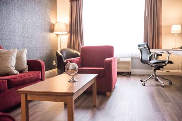  - Cambridge Hotel & Conference Centre