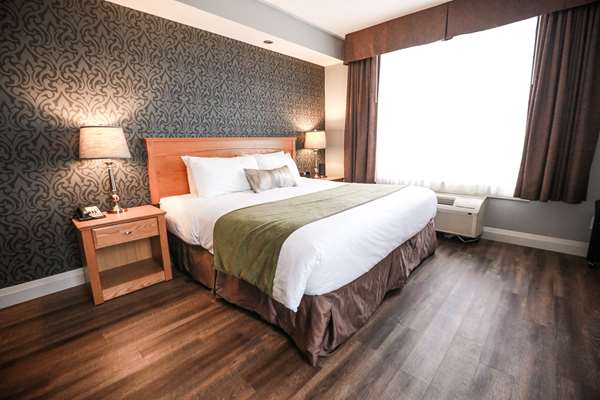  - Cambridge Hotel & Conference Centre