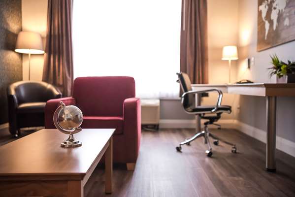  - Cambridge Hotel & Conference Centre