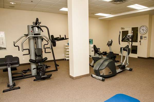 Fitness/ Exercise Room - Cambridge Hotel & Conference Centre