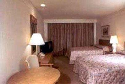  - Roosevelt Inn Philadelphia