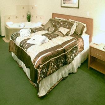 - Rosslyn Inn & Suites Edmonton