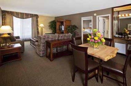 Suite - Sawridge Hotel Jasper