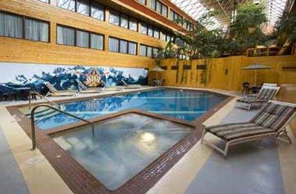 Pool - Sawridge Hotel Jasper