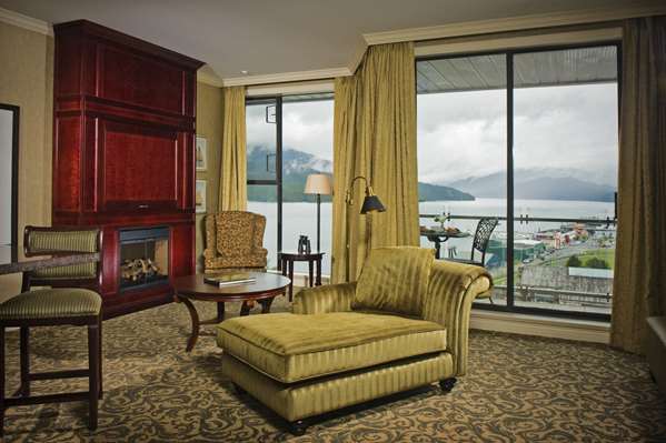  - Crest Hotel Prince Rupert