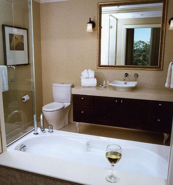  - Crest Hotel Prince Rupert