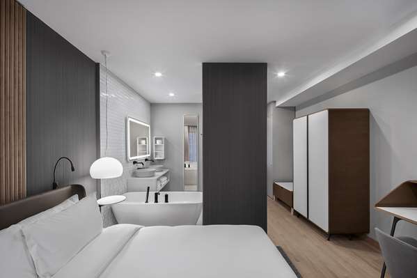 Suite - Hotel Le Germain Montreal