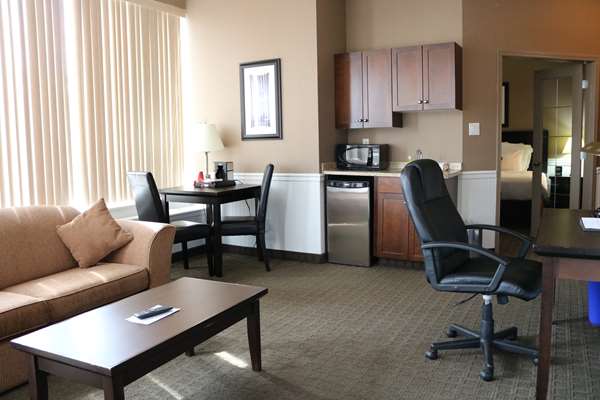 Suite - Nomad Hotel & Suites Fort McMurray