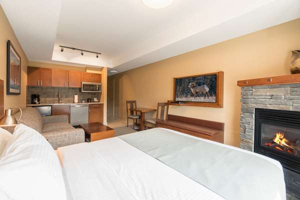  - Falcon Crest Lodge Canmore