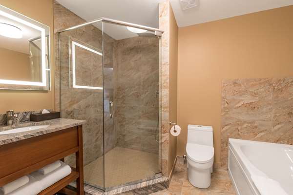  - Falcon Crest Lodge Canmore