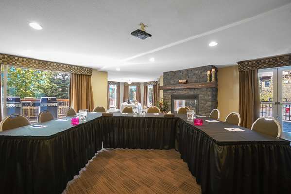  - Falcon Crest Lodge Canmore