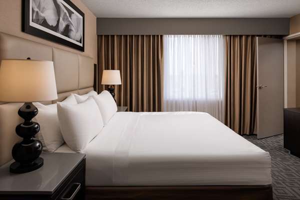 Suite - Pomeroy Hotel & Conference Centre Grande Prairie