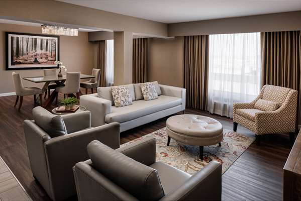Suite - Pomeroy Hotel & Conference Centre Grande Prairie